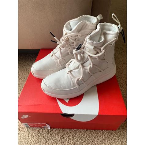 nike high rise sneakers